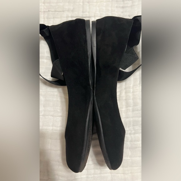 Jessica Simpson Women's Mandayss
Ballet Black Suede Flats Elastic Straps, Sz 8M - Picture 8 of 12